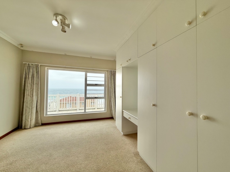 5 Bedroom Property for Sale in Seaview Eastern Cape